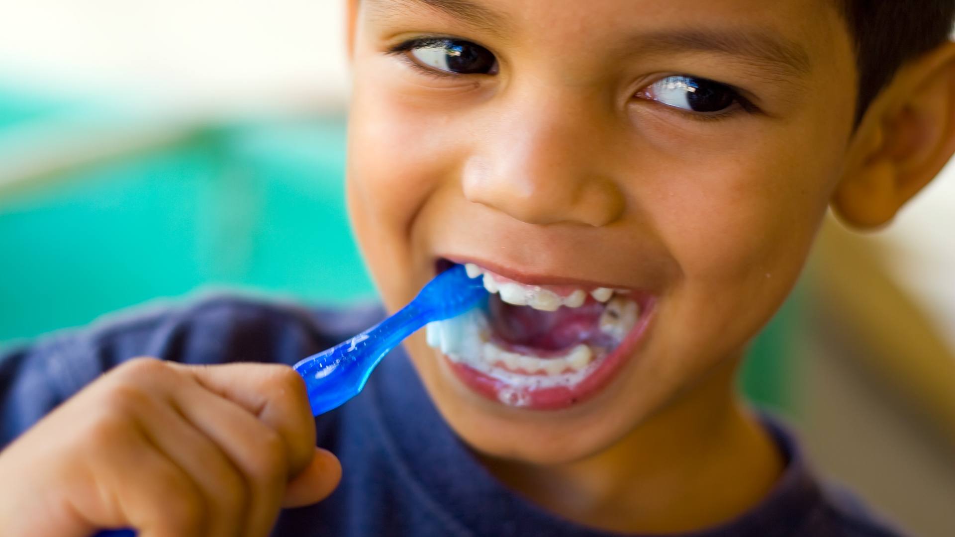 Help Kids Improve Teeth Cleaning